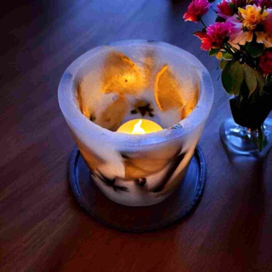 FANAL CILÍNDRICO CON INCRUSTACIONES DE FRUTOS Y ESPECIAS CON VELA LED