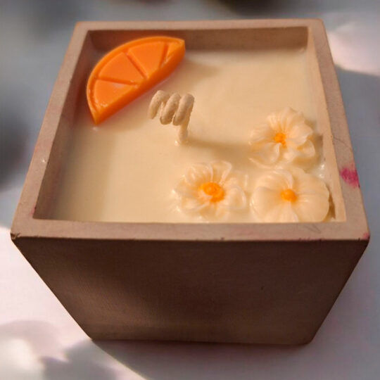 TARRO CUBO MADERA NARANJA FLORAL
